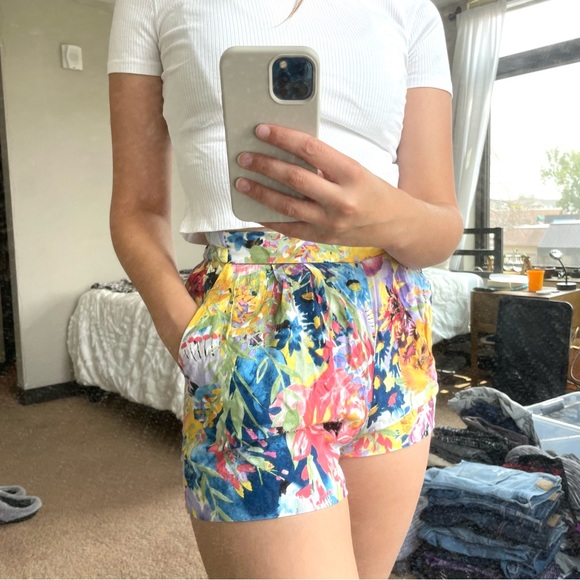 Floral Summer shorts - Picture 3 of 6